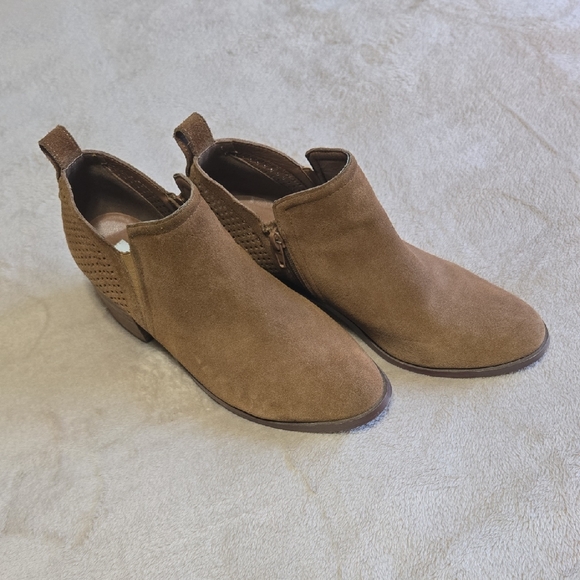 Steve Madden Tan Suede Ankle Booties - Picture 1 of 5